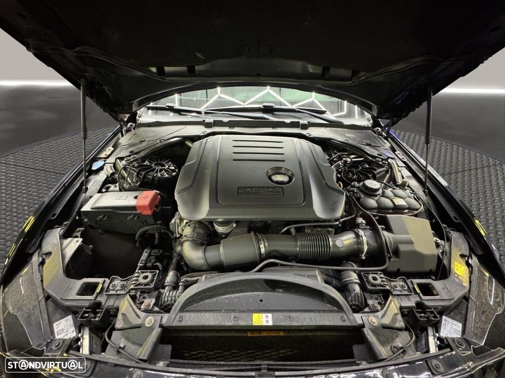Jaguar XE 2.0 D R-Sport Aut. - 13