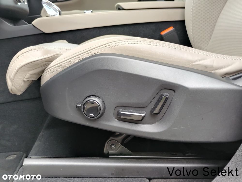 Volvo XC 90 - 15