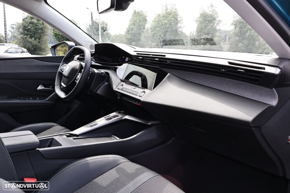 Peugeot 408 1.6 Hybrid Allure e-EAT8 - 13