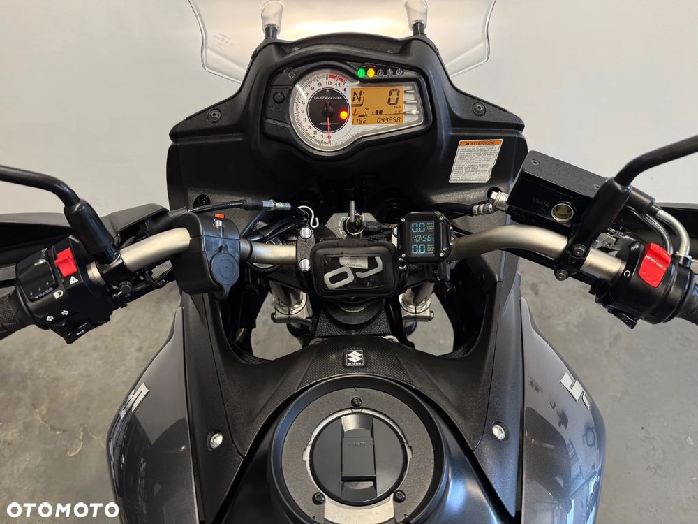 Suzuki V-STROM - 11