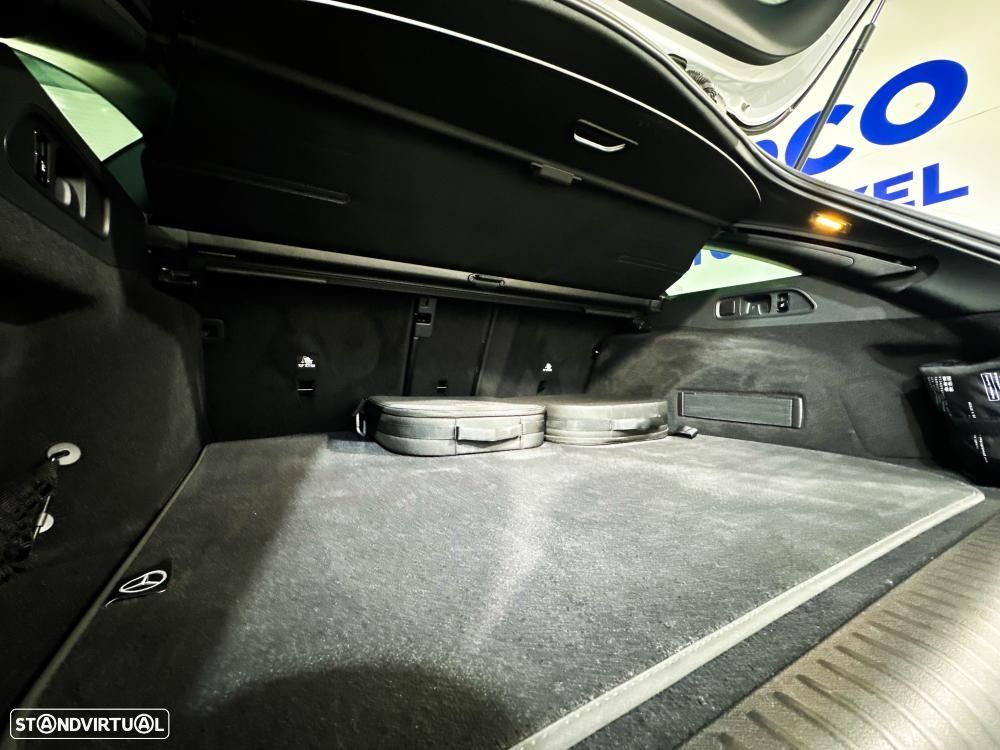 Mercedes-Benz E 300 e AMG Line - 58