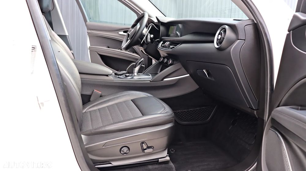 Alfa Romeo Stelvio 2.2 16V AT8-Q4 Executive - 15