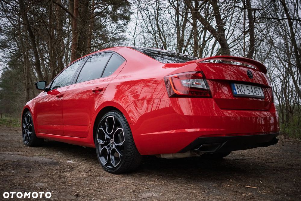 Skoda Octavia 2.0 TSI RS Challenge 245 DSG - 8