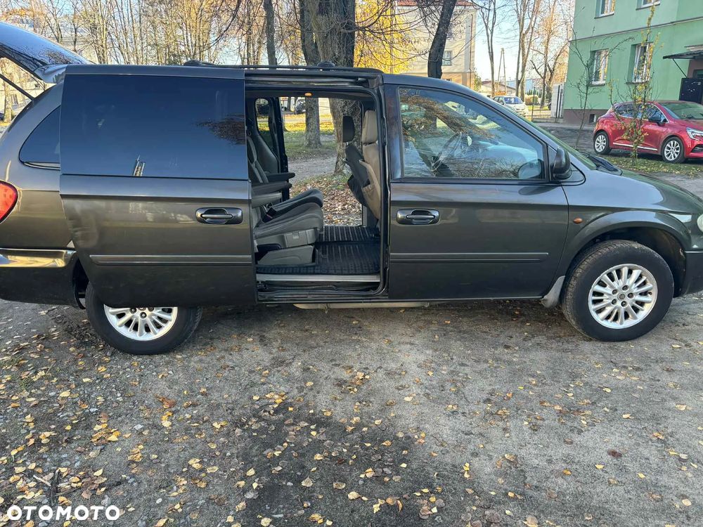 Chrysler Grand Voyager - 17