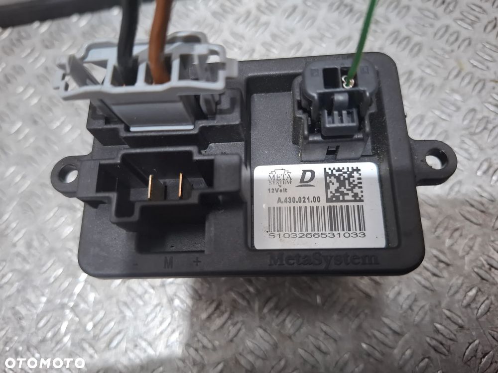Rezystor nagrzewnicy Renault Captur 2015 rok - 2