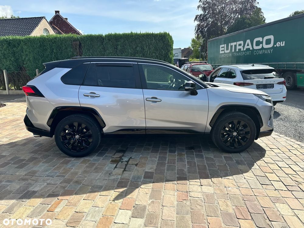 Toyota RAV4 - 3