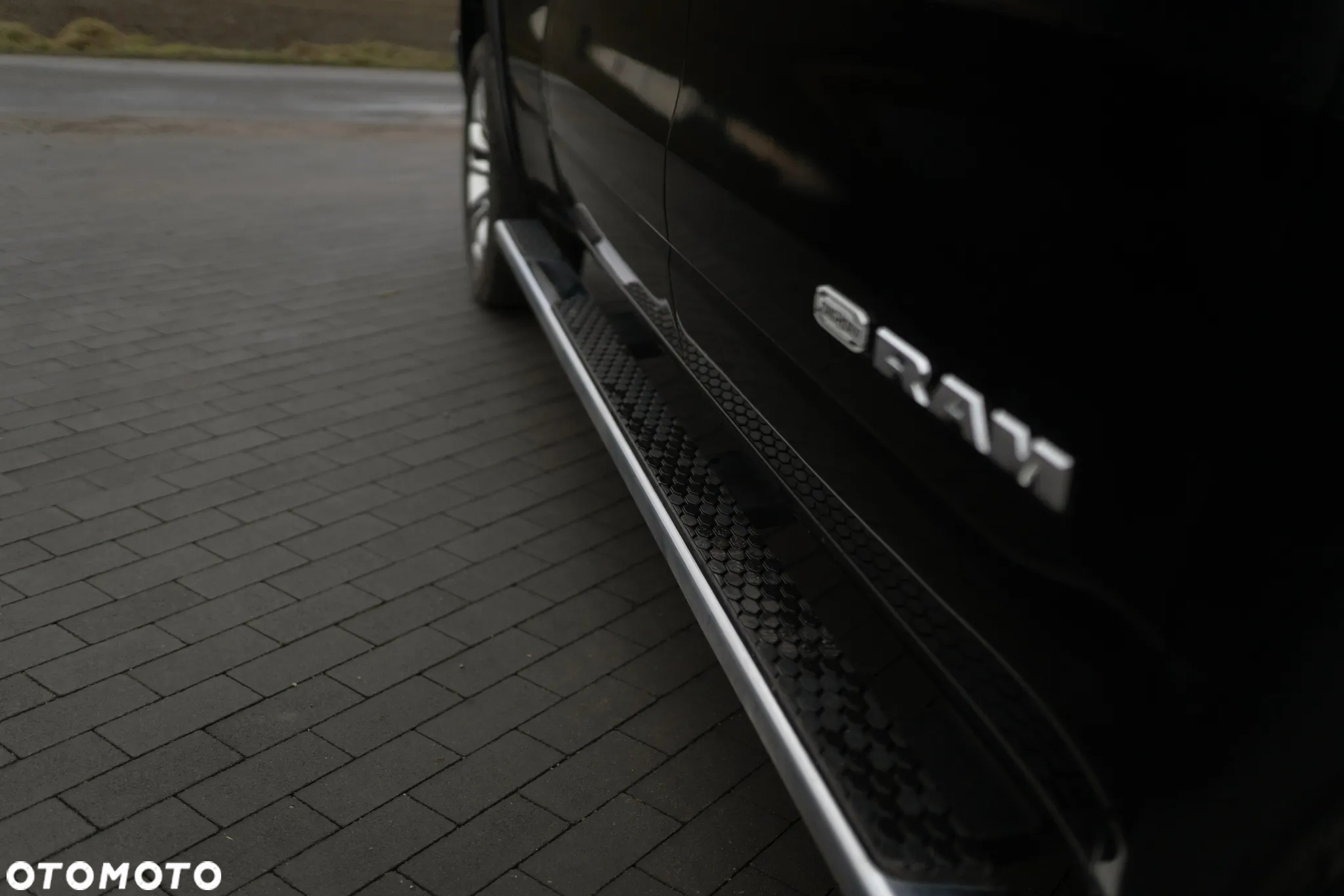 RAM 1500 5.7 Crew Cab Longbed Longhorn Chrome - 32