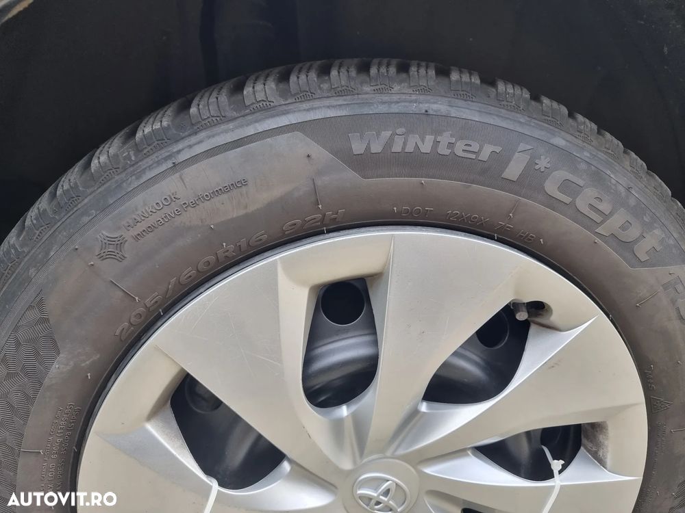 Toyota Avensis 1.8 Executive - 11