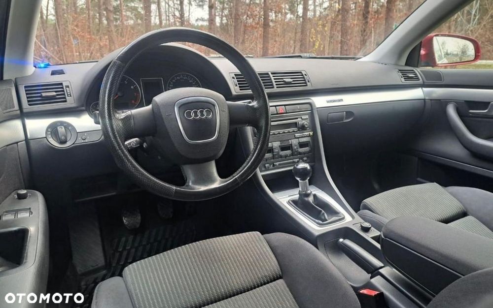 Audi A4 Avant 2.0 T FSI quattro - 7