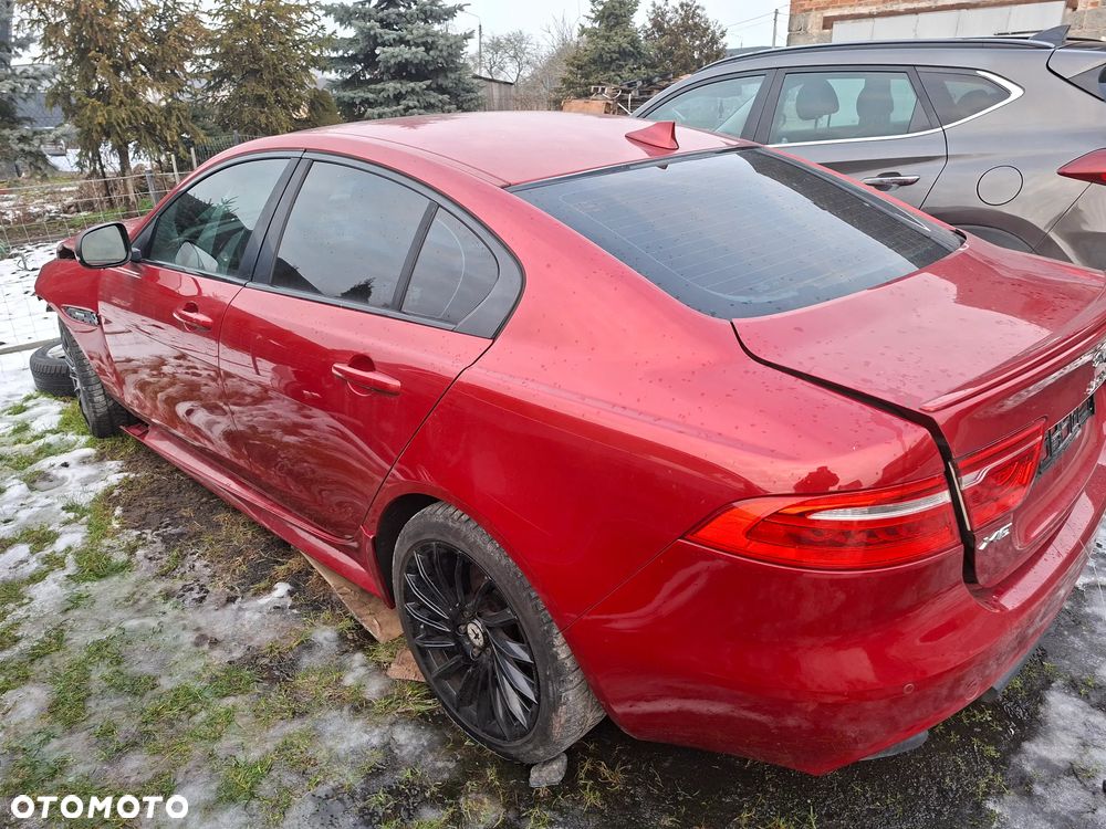 Jaguar XE 20d R-Sport - 1