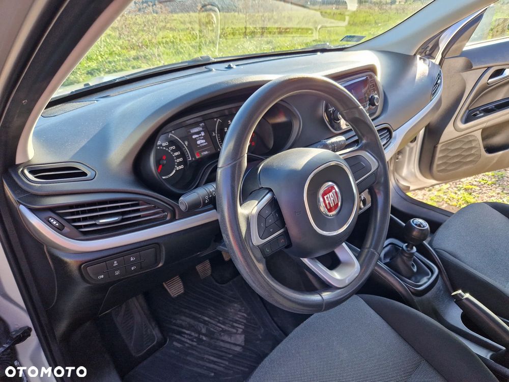 Fiat Tipo 1.4 T-Jet 16v Easy - 20