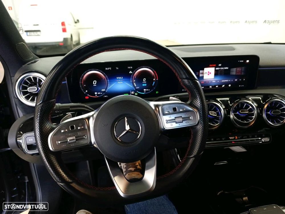 Mercedes-Benz A 250 e AMG Line - 8