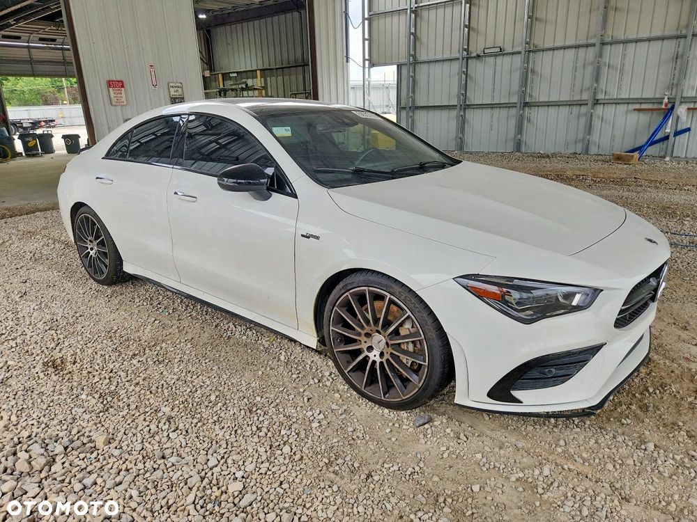 Mercedes-Benz CLA - 1