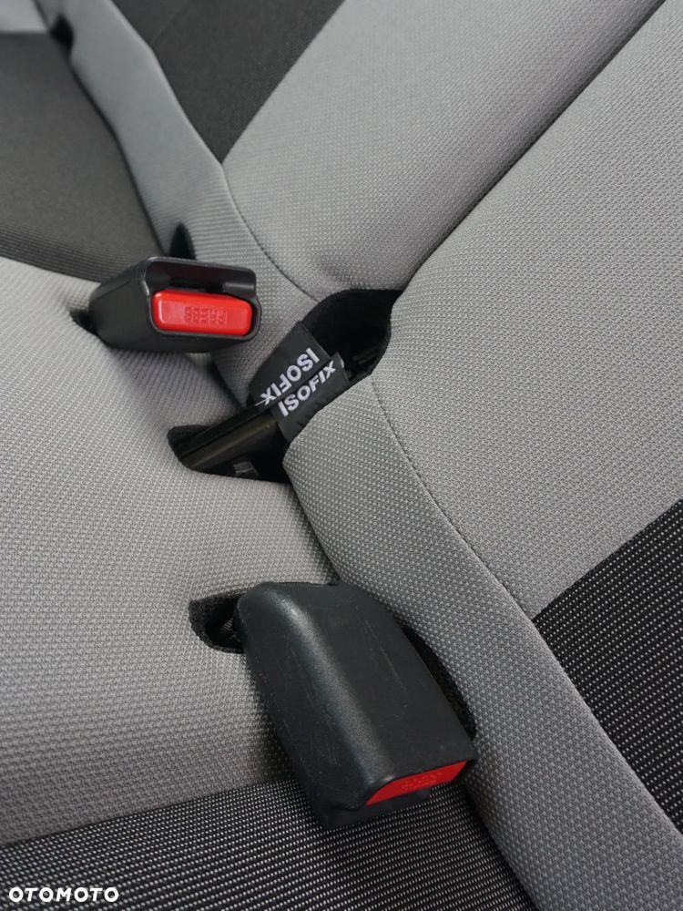 Toyota Aygo x-play touch - 32