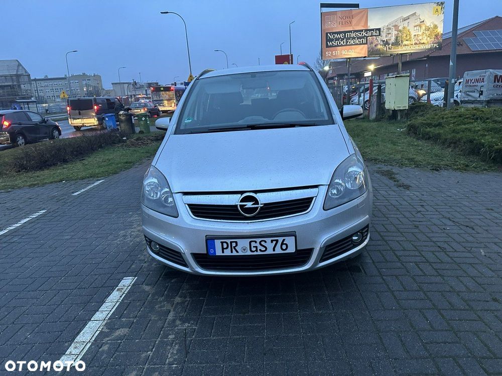 Opel Zafira - 2
