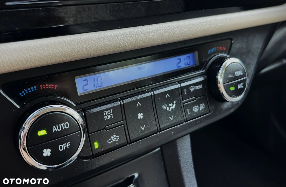 Toyota Corolla 1.6 Premium - 18
