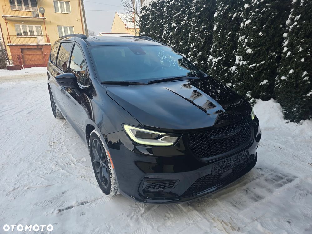 Chrysler Pacifica - 4