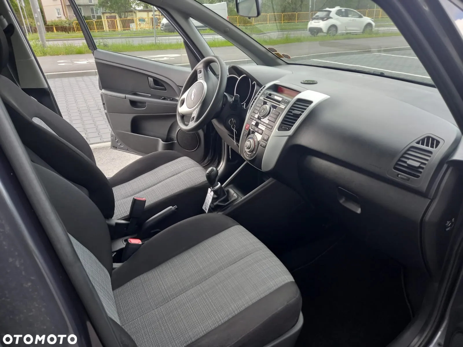 Kia Venga 1.4 CRDi 90 Attract - 16