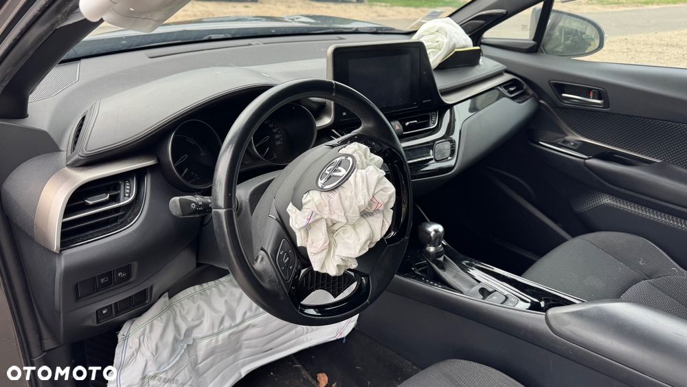 Toyota C-HR 1.8 Hybrid Dynamic - 18