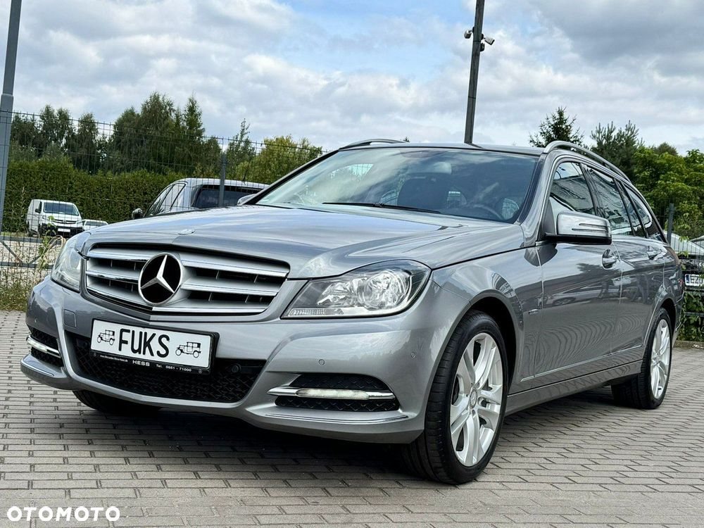 Mercedes-Benz Klasa C 180 CGI BlueEff Avantgarde - 5