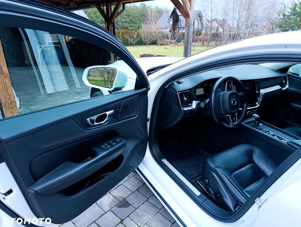 Volvo S60 T5 Momentum Pro - 14