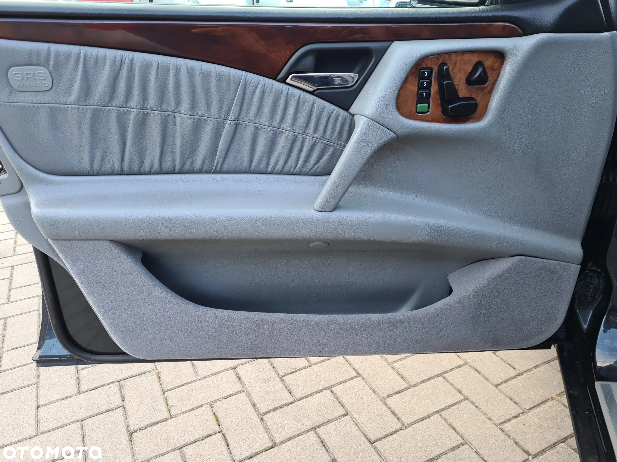 Mercedes-Benz Klasa E 320 4 Matic Elegance - 10