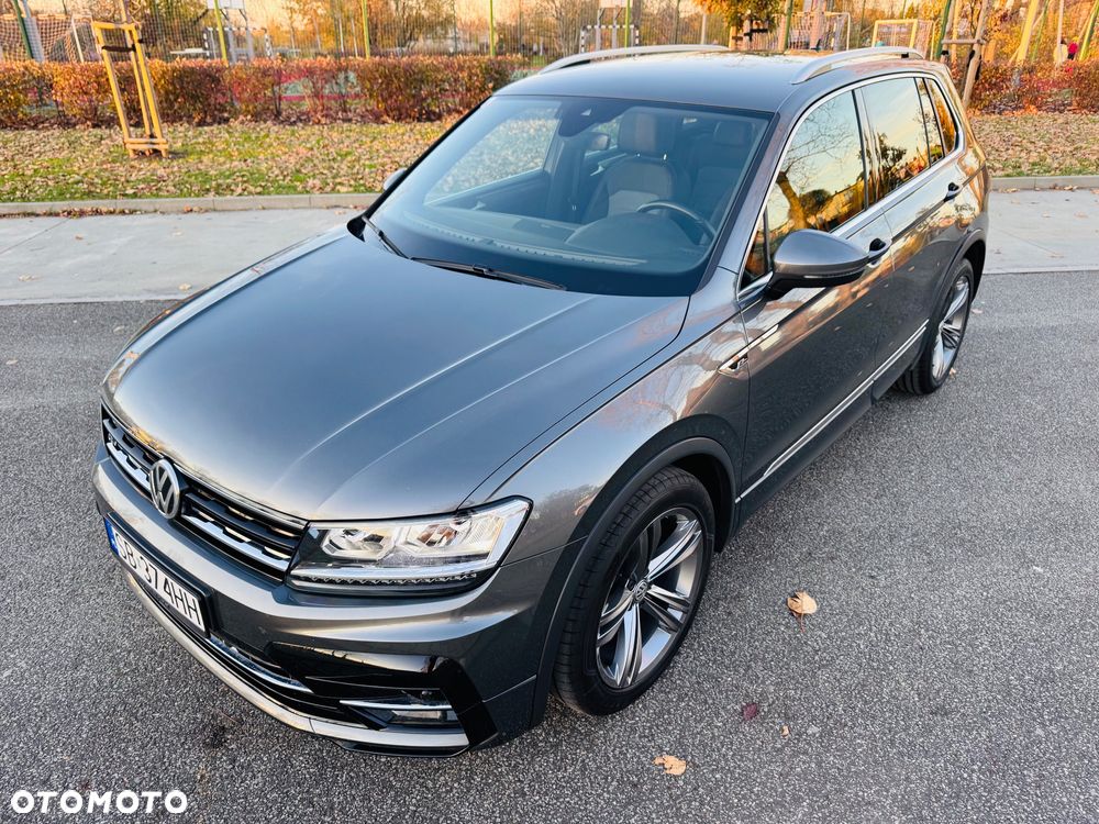 Volkswagen Tiguan - 1