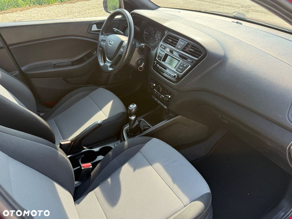 Hyundai i20 1.2 Comfort - 13