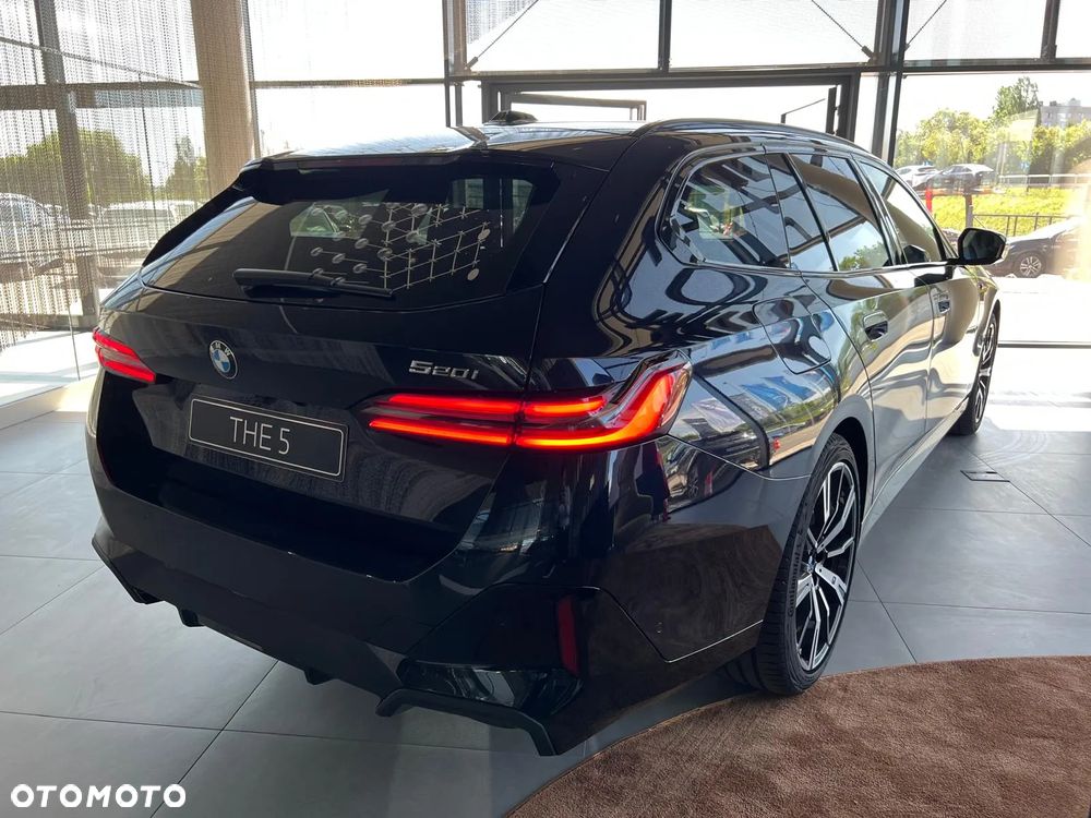 BMW Seria 5 520i mHEV - 7