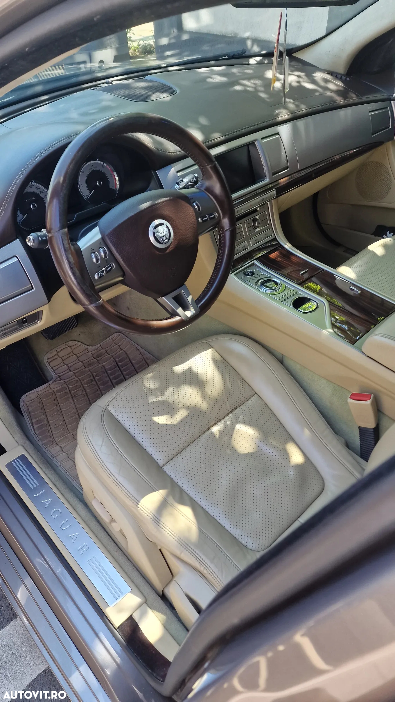 Jaguar XF 3.0D S Premium Luxury Aut - 3