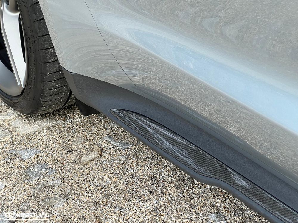 Porsche Taycan Turbo S - 13