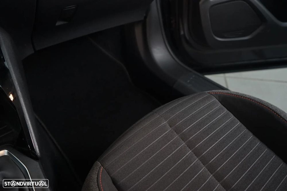 Peugeot 2008 1.2 PureTech Allure - 34