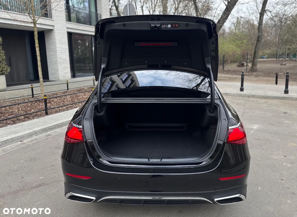 Mercedes-Benz Klasa E 220 d 4-Matic AMG - 40