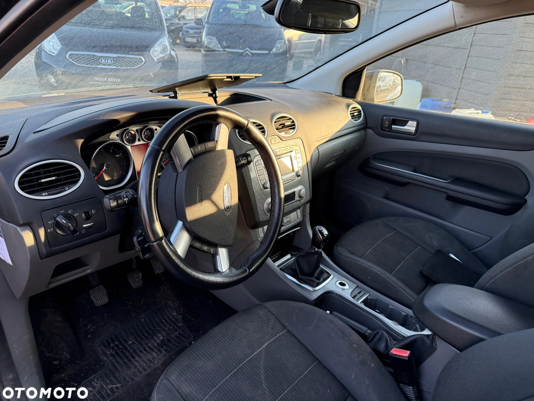 Ford Focus 1.8 FF Ghia - 6