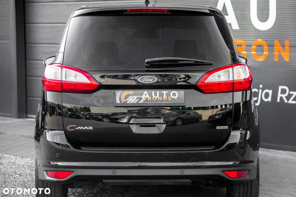 Ford Grand C-MAX - 11