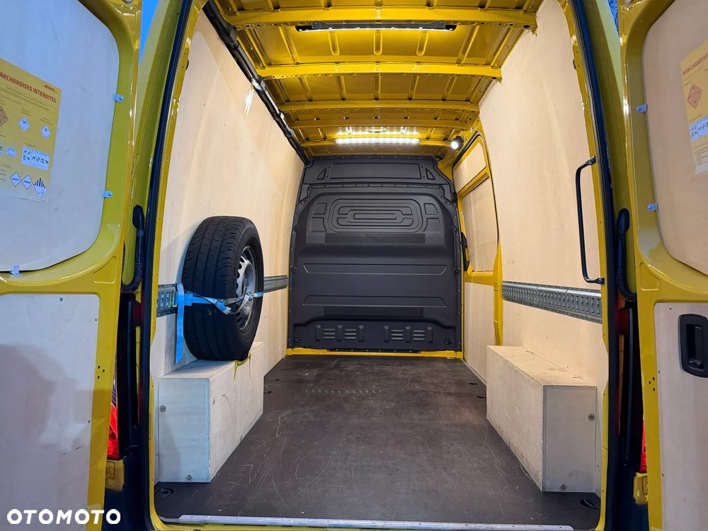 Mercedes-Benz Sprinter - 35