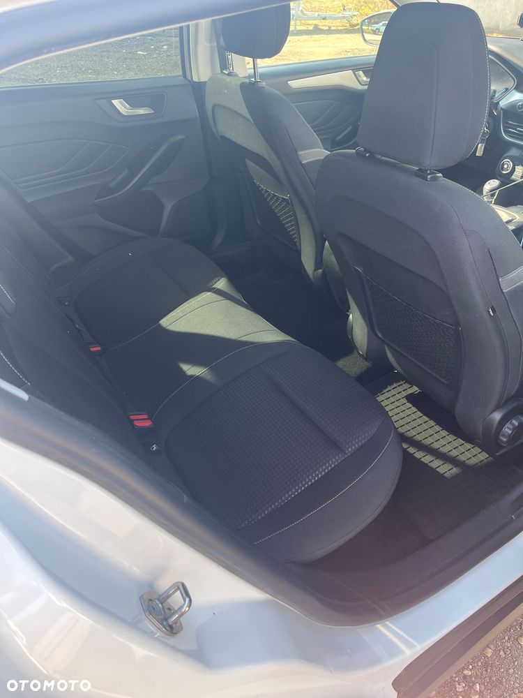 Ford Focus 1.5 EcoBlue SCR Trend - 24