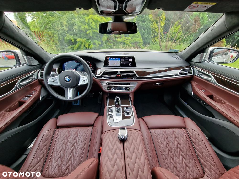 BMW Seria 7 750Li xDrive - 30