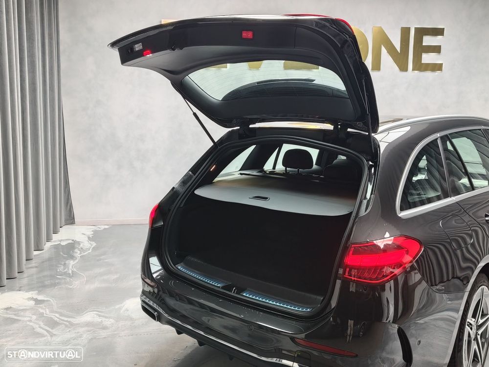Mercedes-Benz C 300 e - 25