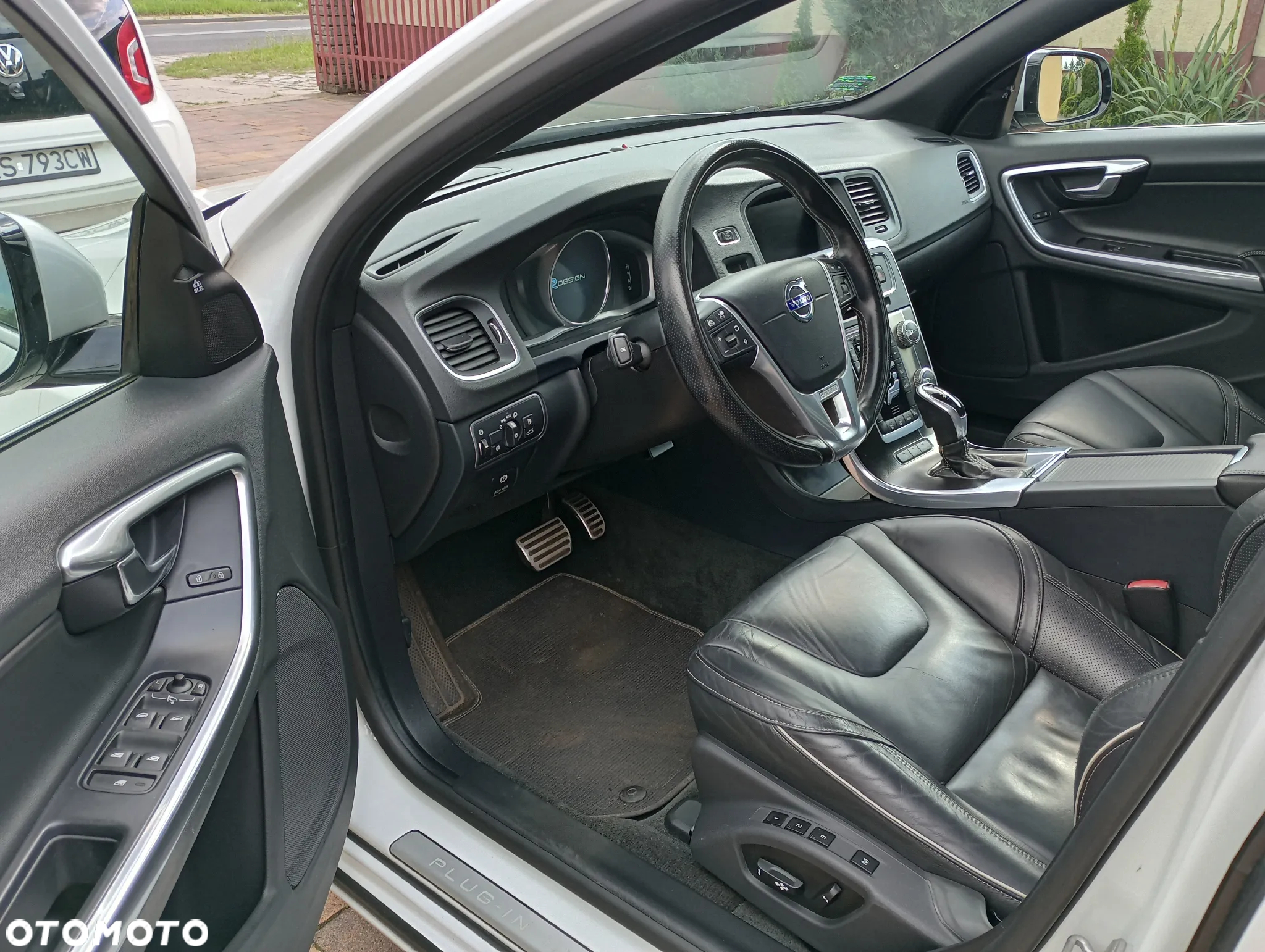 Volvo V60 D5 AWD R-Design Summum - 12