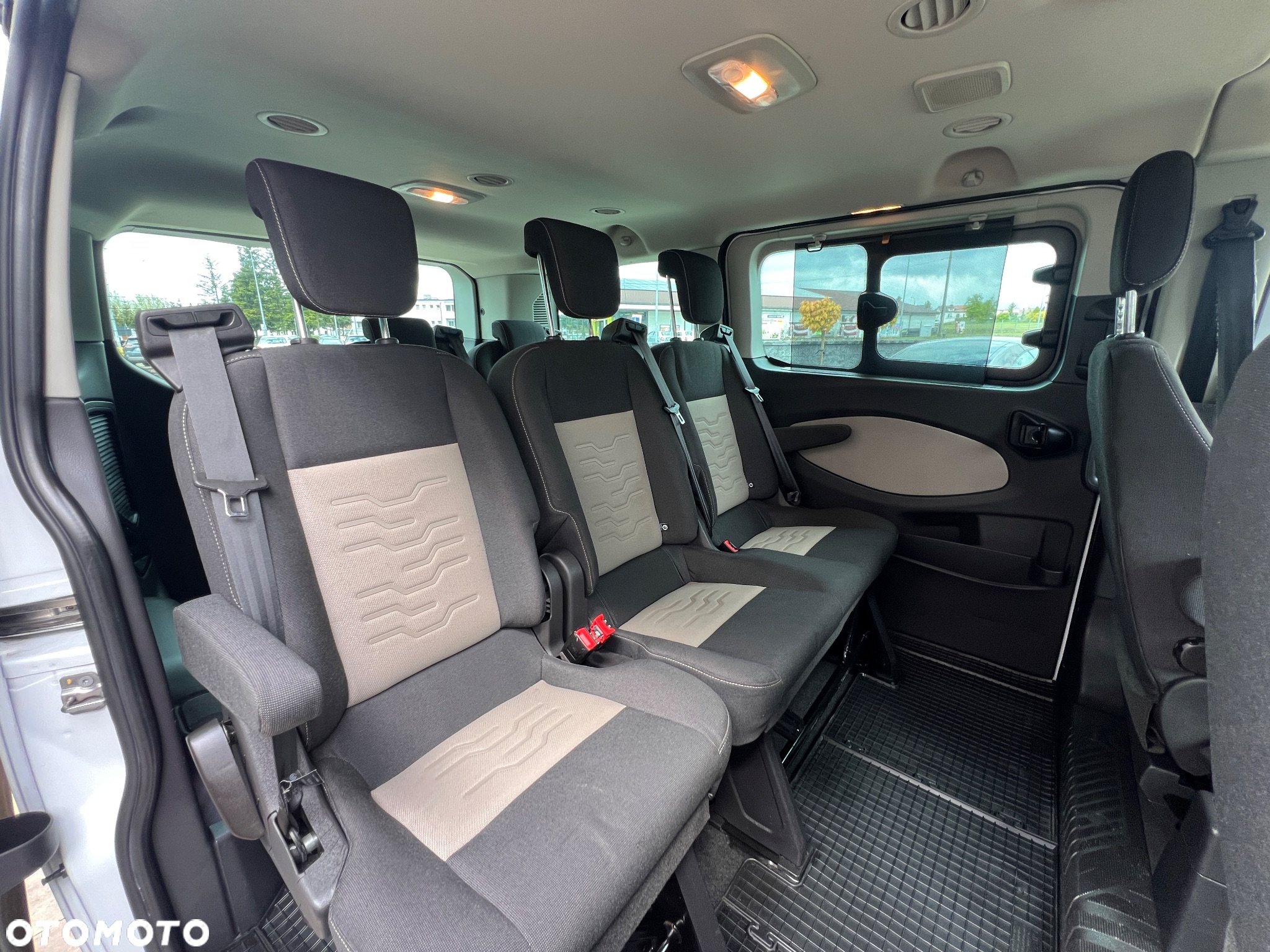 Ford Tourneo Custom 2.0 EcoBlue L1 Titanium - 19