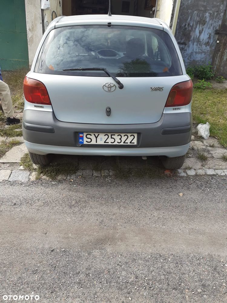 Toyota Yaris 1.0 Base - 3