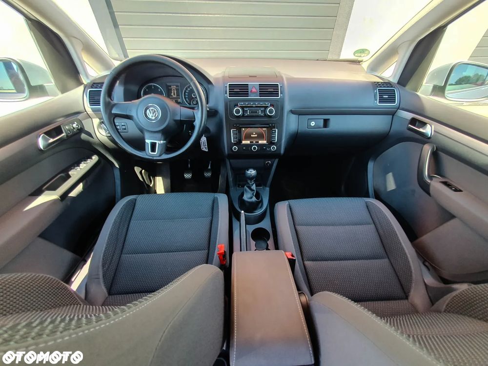 Volkswagen Touran - 37