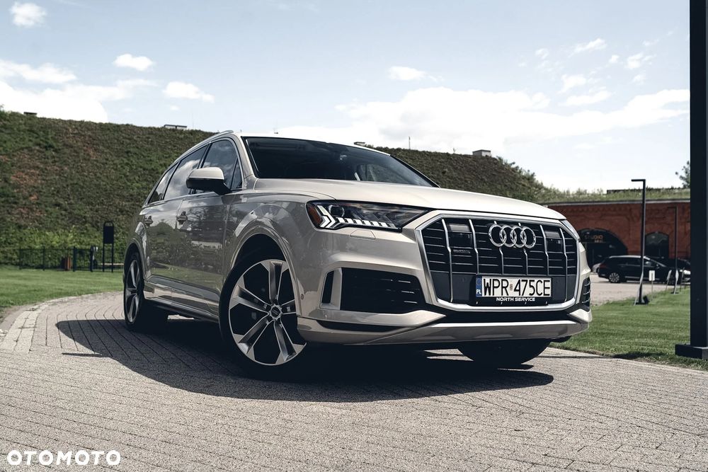 Audi Q7 - 1