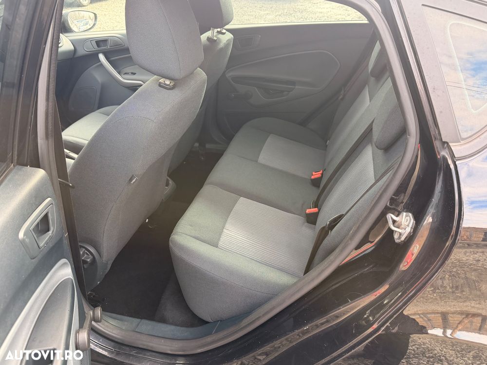 Ford Fiesta - 14