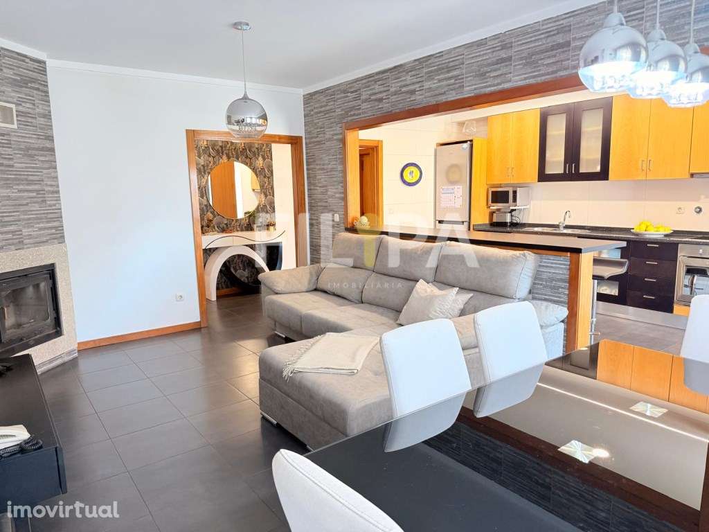 Apartamento T2 em Sobreira - Paredes | Localização Privilegiada e E... - Grande imagem: 2/32