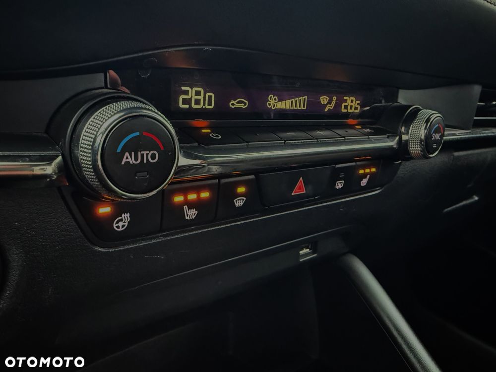 Mazda 3 SKYACTIV-G 120 Sports-Line - 24