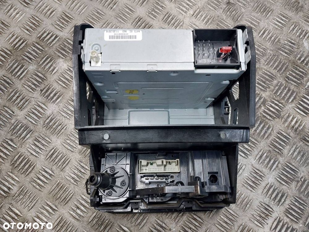 RADIO ODTWARZACZ + PANEL NAWIEWU + RAMKA VOLKSWAGEN GOLF V 7F0035153 - 3