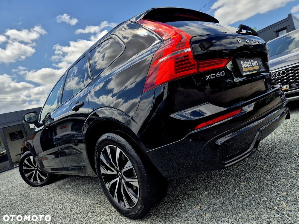 Volvo XC 60 B4 D AWD Ultimate Dark - 29