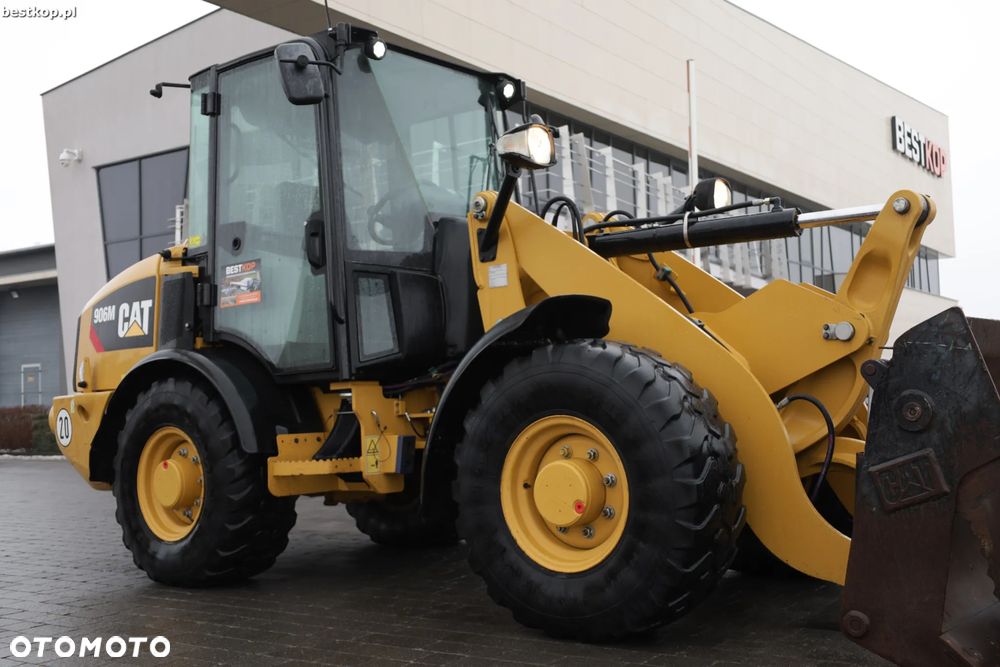 Caterpillar CAT 906M - 2